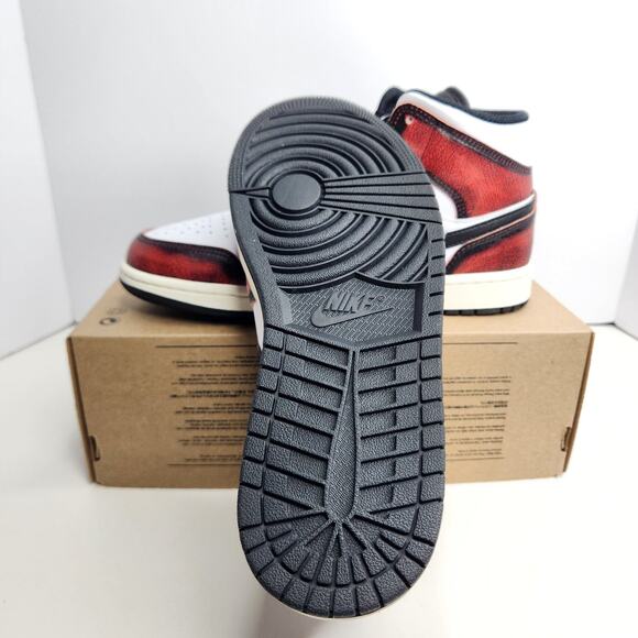 Air Jordan 1 Mid SE Wear-Away Chicago Size 8 Men main image 5